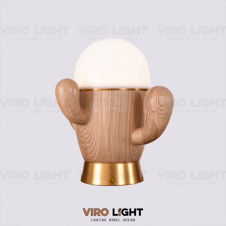 Настольный светильник в форме шара